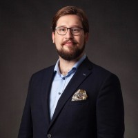 Ola Linder Email