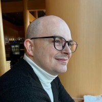 Cas Diependaal Email