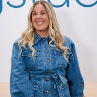 Molly Perrett Email & Phone Number