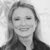 Petra Göthman Email