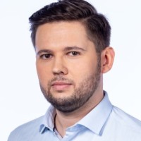 Konrad Kryczka Email