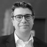 Karsten Müller Email