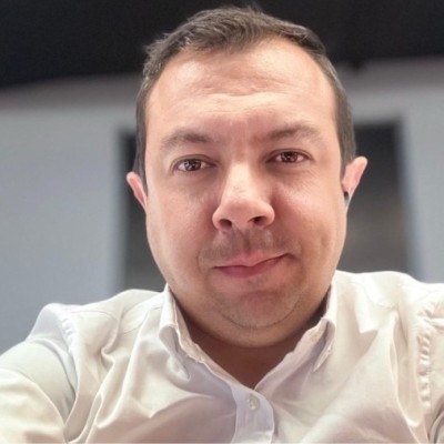 Famisanar Employee Nestor Villamil's profile photo