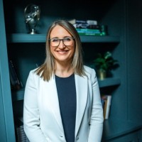 E-mail e número de telefone de Gillian French