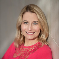 Tammi Carr