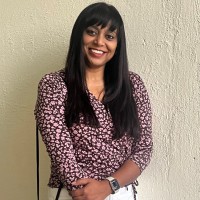 E-mail e número de telefone de Shikha Sharad