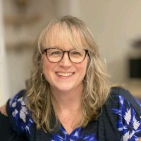 EZ-Suite Employee Stacy Luther's profile photo