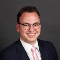 Nikolas Giuliani Email