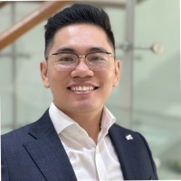 Khoa Vuong Email