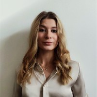 Veronika Kucharova Email