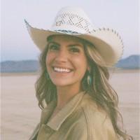 Clove & Twine Employee Allison Helfer's profile photo