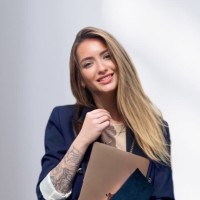 CompleteCase.com Employee Victoria K.'s profile photo