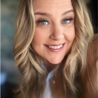 Melanie Aavik Email