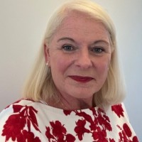 LogRocket Employee Leslie Martin's profile photo