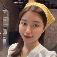 Quynh Bui Email
