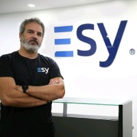 EsyWorld Employee Rogerio Moraes's profile photo