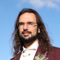 Santiago Cabrera Márquez Email