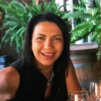 Nieves Martínez Torres Email