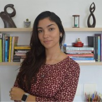 Lorie Diniz Email