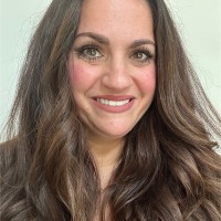 O'Reilly Auto Parts Employee Lisa V.'s profile photo