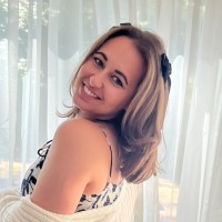 Caroline Steingard Email & Phone Number