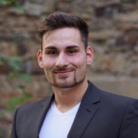 Oliver Tröster Email