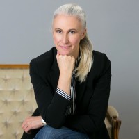 Livia Pinter Email & Phone Number