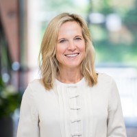 Peak Performance Running Employee Jennifer Tucker's profile photo