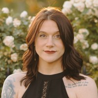 Leah Knight Email & Phone Number