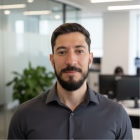 Antonio de Oliveira Email & Phone Number