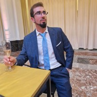 Daniel Petrović Email & Phone Number