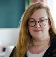 Julia Strauchen Email