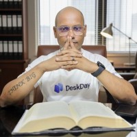 DeskDay Employee Vineet Rs's profile photo