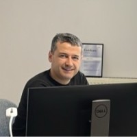 Nuri̇ Önlü Email