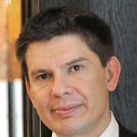 Péter Csóka Email