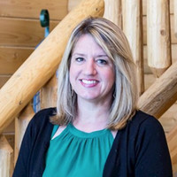 eLogHomes Employee Stefanie McNally's profile photo