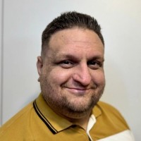 Tomáš Ostrožlík Email