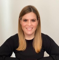 Vanessa Lucioli Email