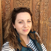 Yana Kostomarova Email