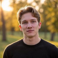 Travis Tracht Email