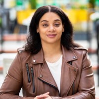DSW Designer Shoe Warehouse Employee Iris Washington's profile photo