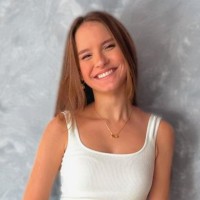 It's Digital Employee Lara Siquino's profile photo