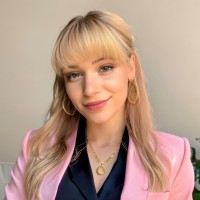 Arizona Bounce Around Employee McKenna Wale's profile photo