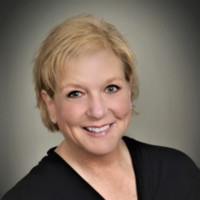 Realty Group Employee Tracee Miller's profile photo