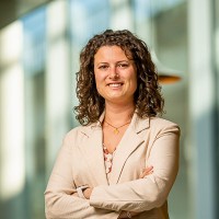 Eline van der Auwera Email