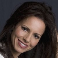 Julia Santos Email & Phone Number