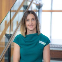 E-mail e número de telefone de Caryn Katsikogianis