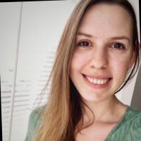 Kitti Varga Email