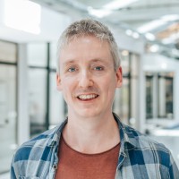 Misha Tomassen Email