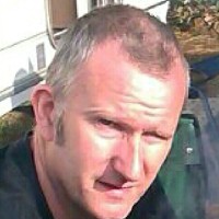 Jonathan 🇬🇧 Email & Phone Number